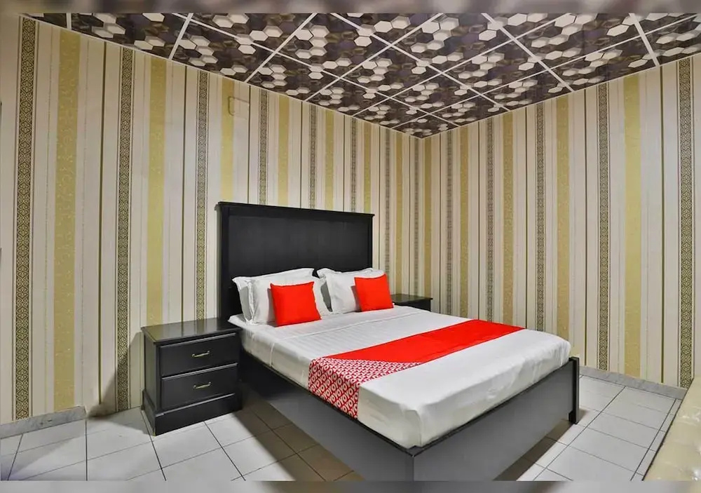 Al-Nabares Palace Apartment Hotel