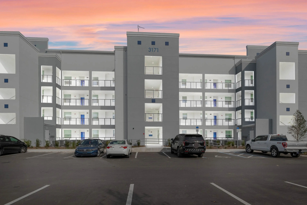 2 Bedroom/ 2 Bathroom Storey Lake (3171-403 PC), Kissimmee, US