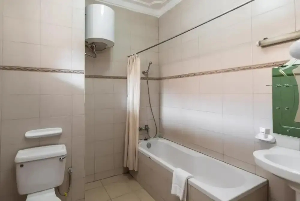 Entebbe Travelle'rs Inn - Chambres