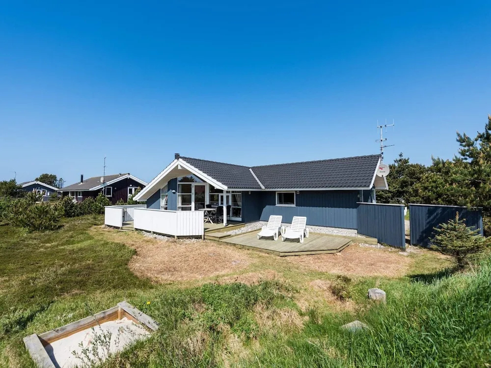 Serene Seaside Retreat in Haurvig-by Traum