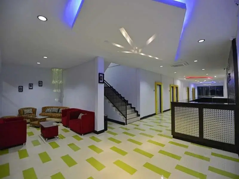 Lobby & Reception