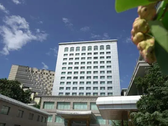 Guoyi Hotel