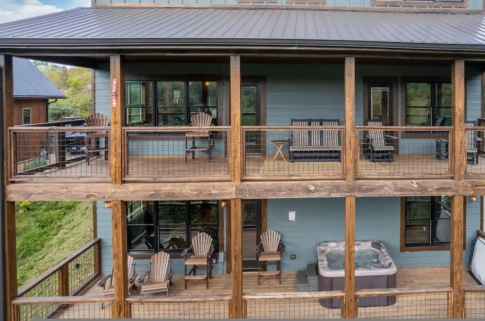 New Lux 4 King Suites Gamerm Hot Tub Views
