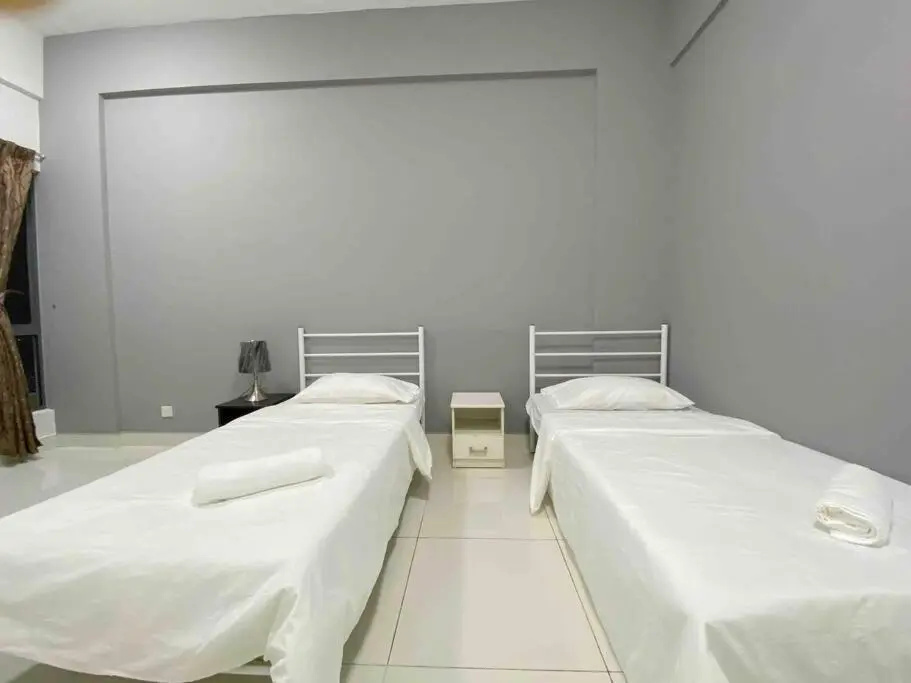 Setiawalk Puchong Penthouse 8-10Pax 4R3B