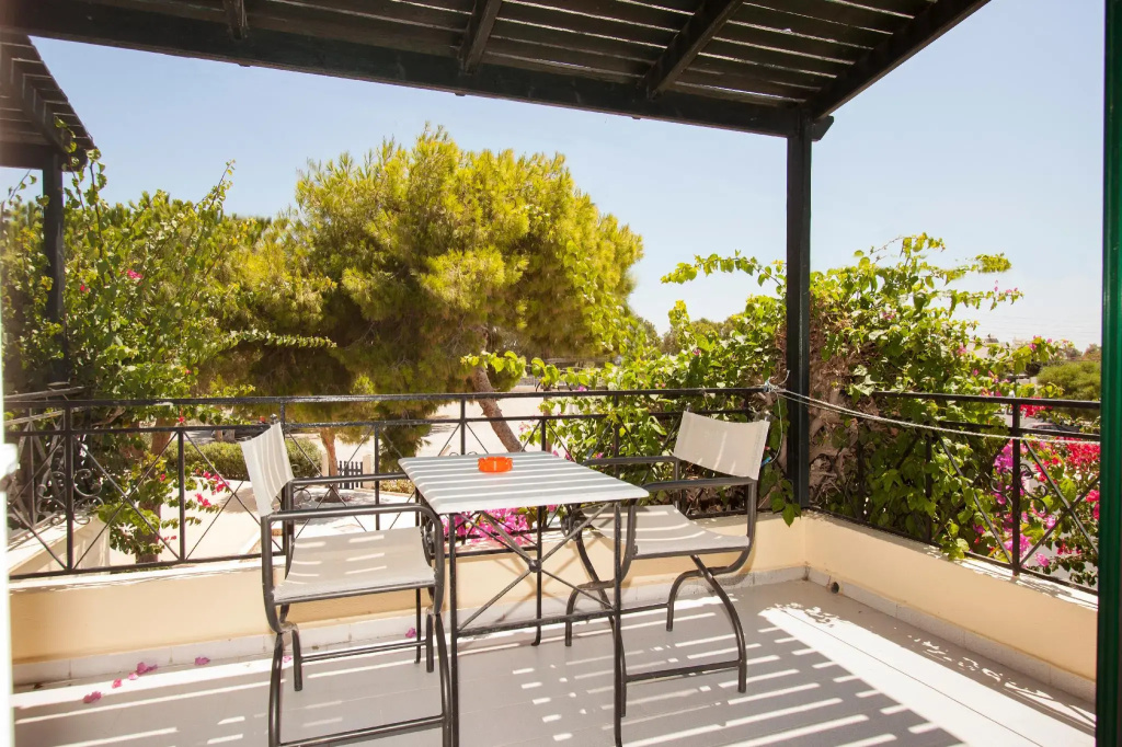 Standard Triple room with balcony