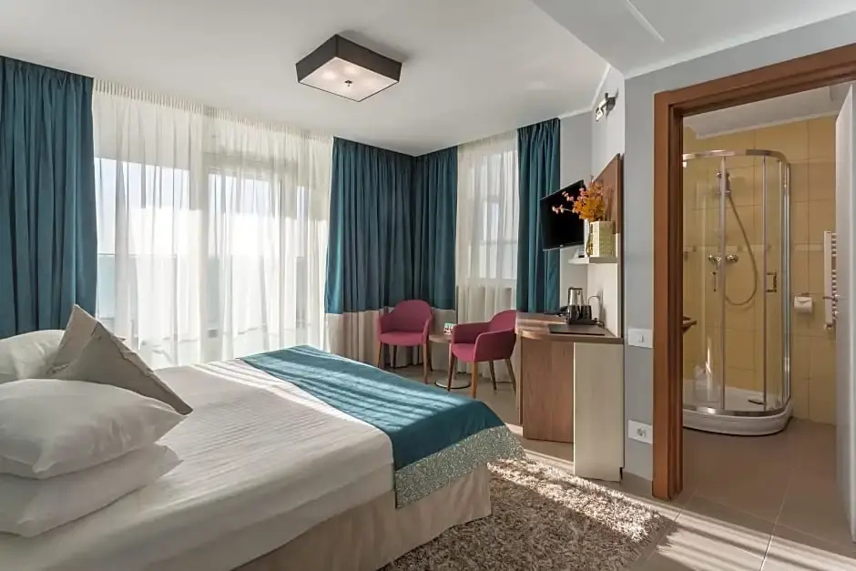 Standard room with lake view