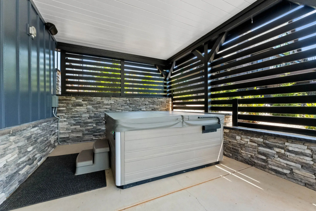 Luxe Lakefront Lodge w/ Pool, Hot Tub, Theater & Private Dock Sleeps 21