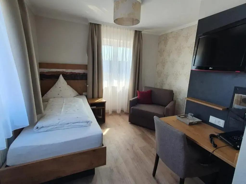 Economy room