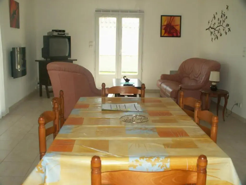 Voir la photo 2 — Maison Saint-Michel-en-l'Herm, 3 pièces, 4 personnes - FR-1-476-41
