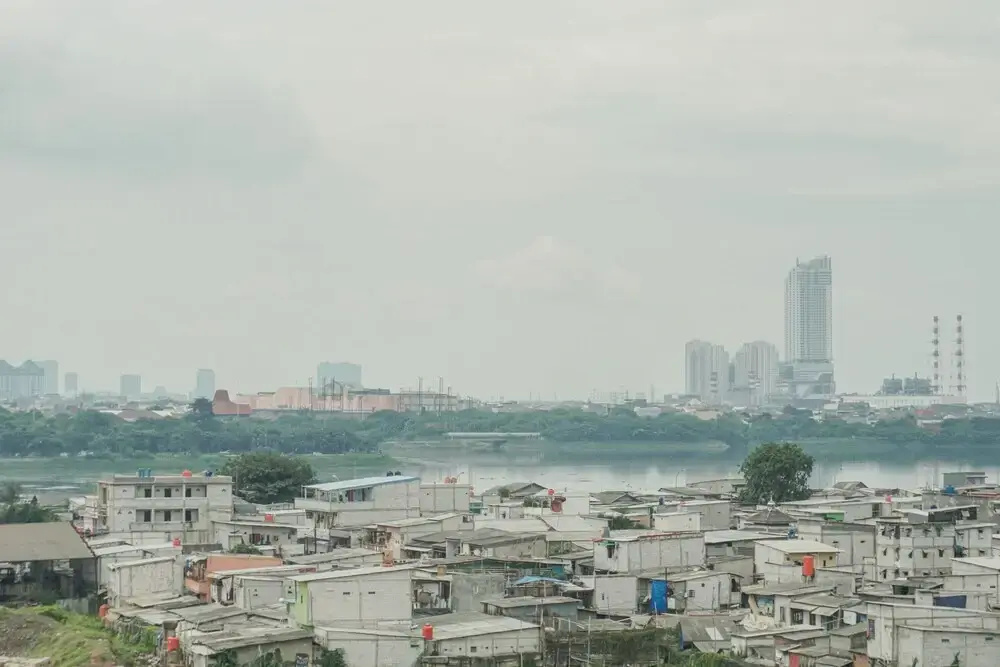 Homey and Compact 2BR Pluit Sea View Apartment
