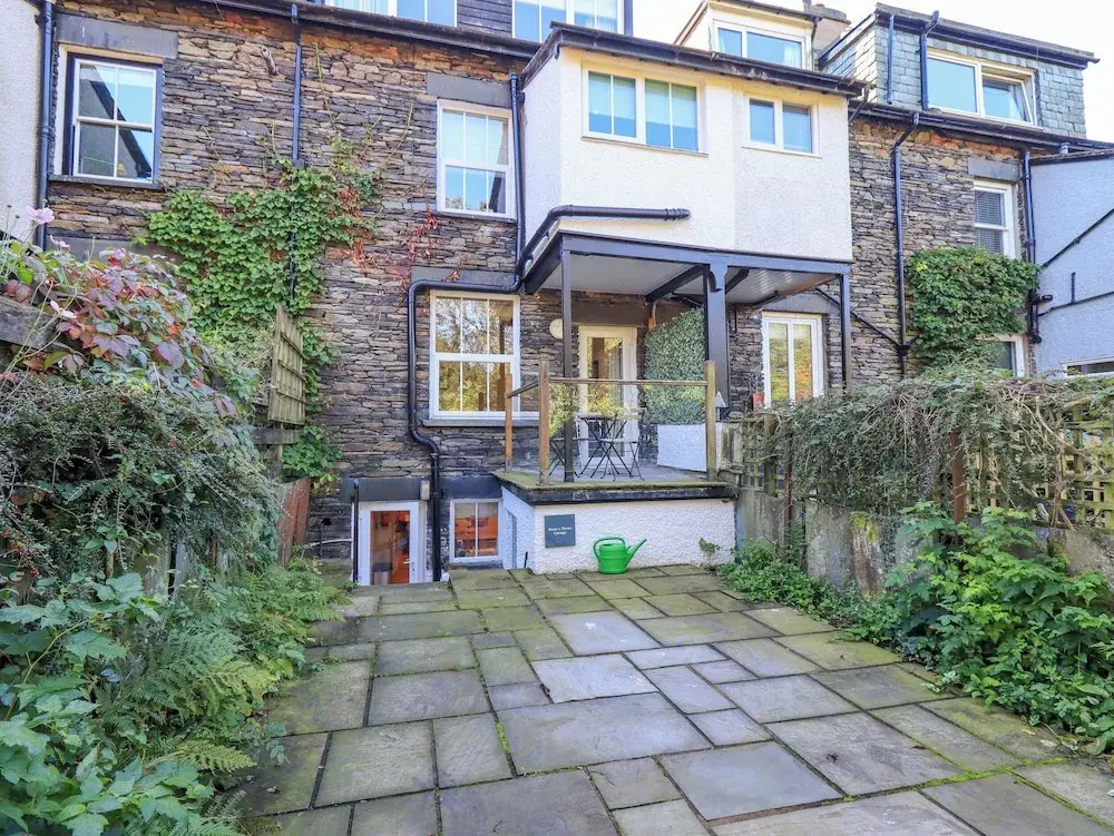 Stones Throw Cottage