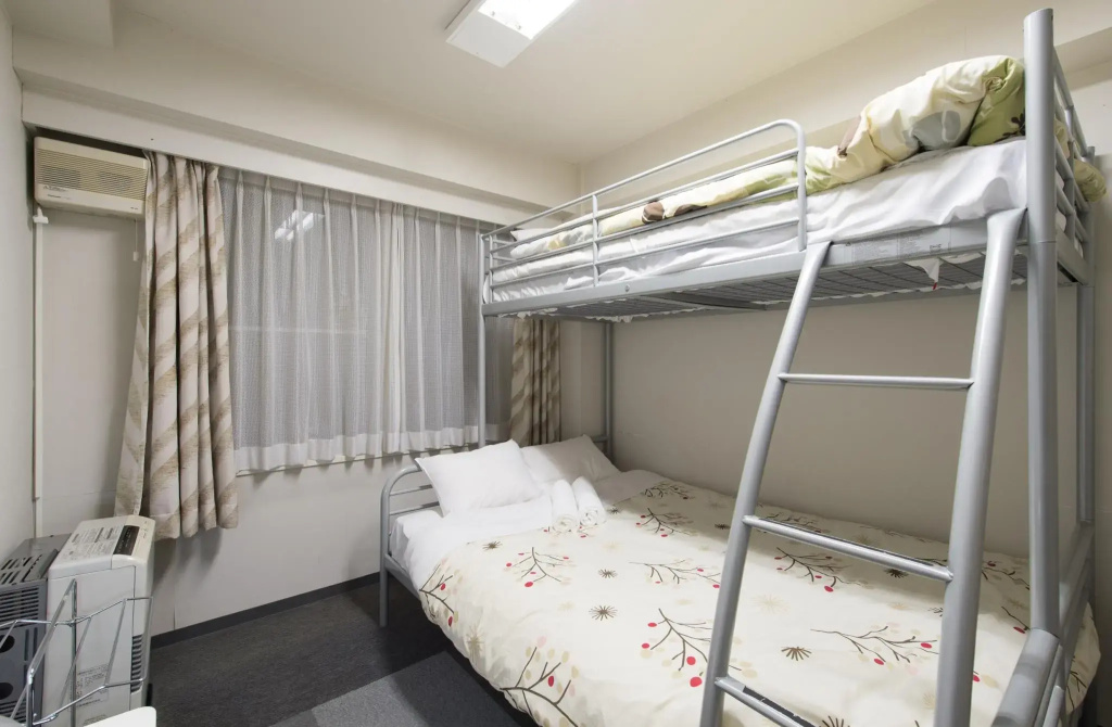 Standard Double room (full double bed)