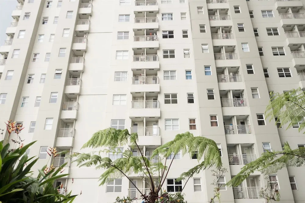 Modern 2BR Apartment at Parahyangan Residence