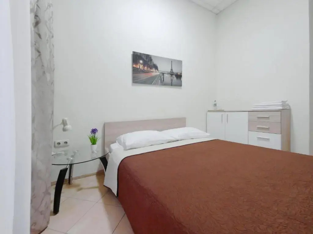 Economy room