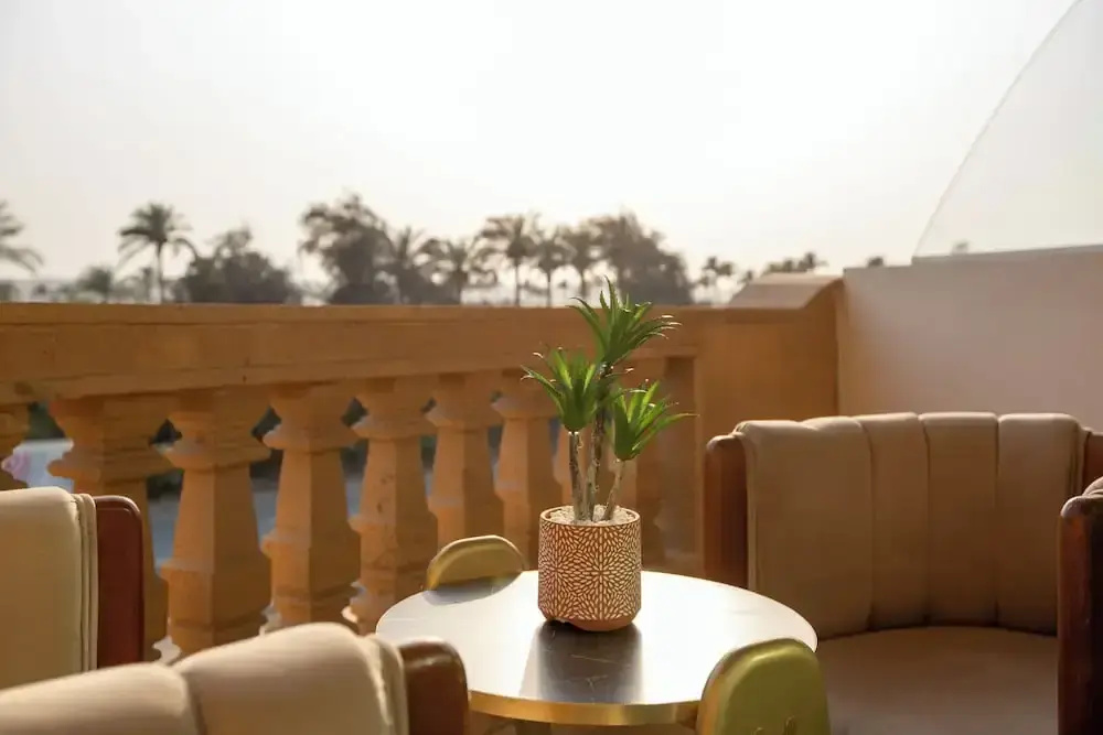 Golden Palm Sunrise Inn
