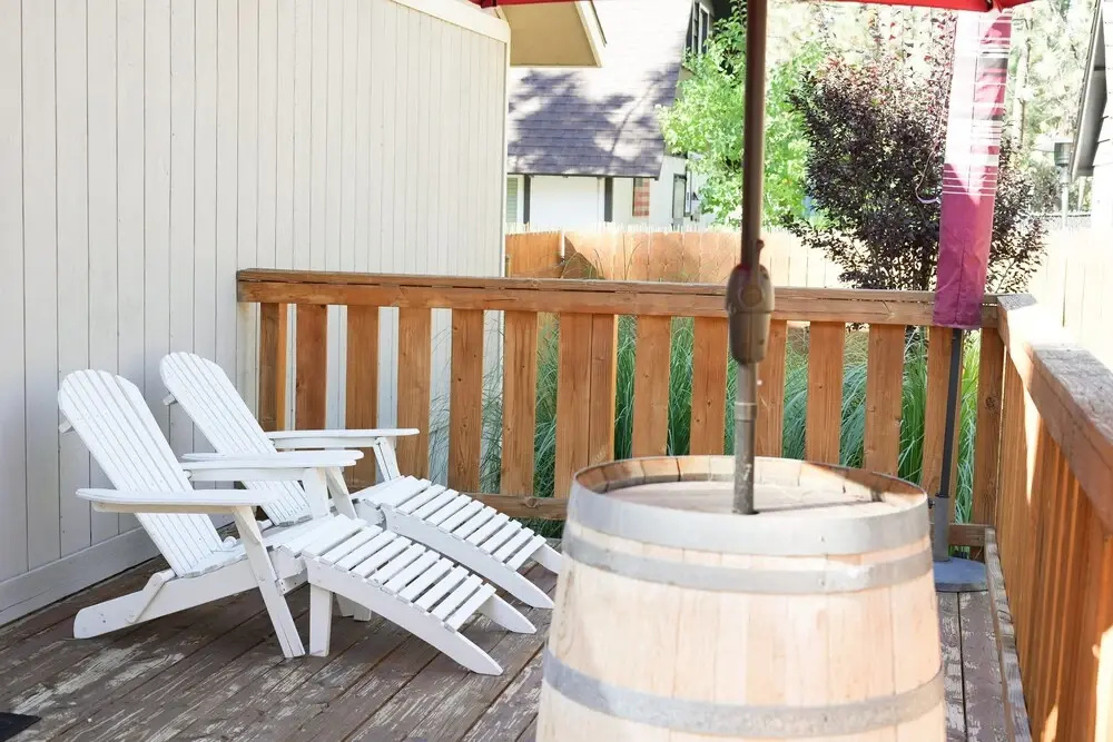 14 - Cedar Crest 3 Bedroom Home by Redawning