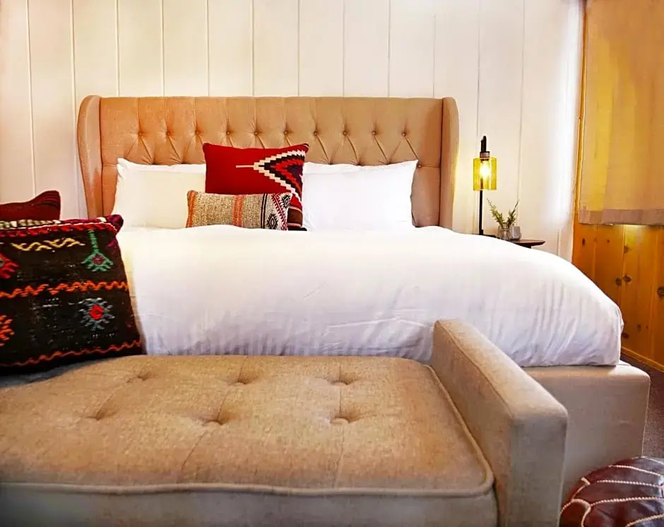 Deluxe Double room (full double bed)