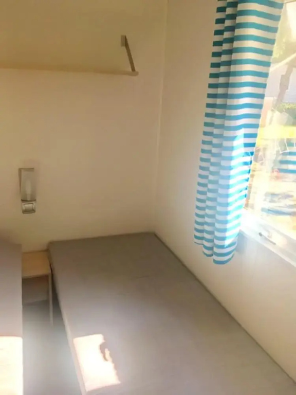 Bungalow with 3 Bedrooms in Saint-Jean-De-Monts, with Pool Access And Furnished Garden - 2 Km From the Beach