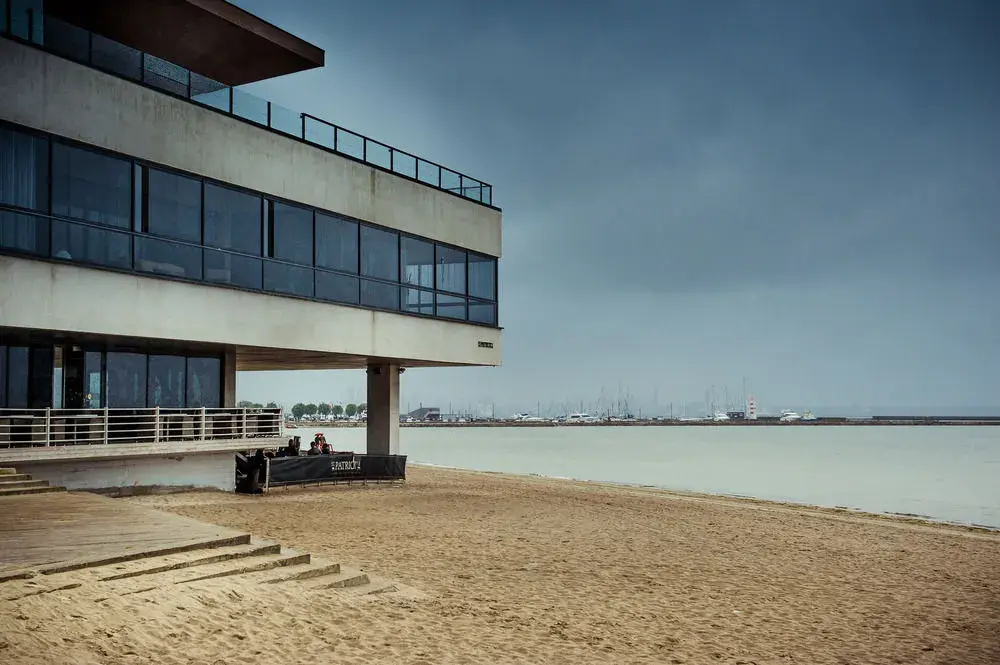 Beach & Waterfront