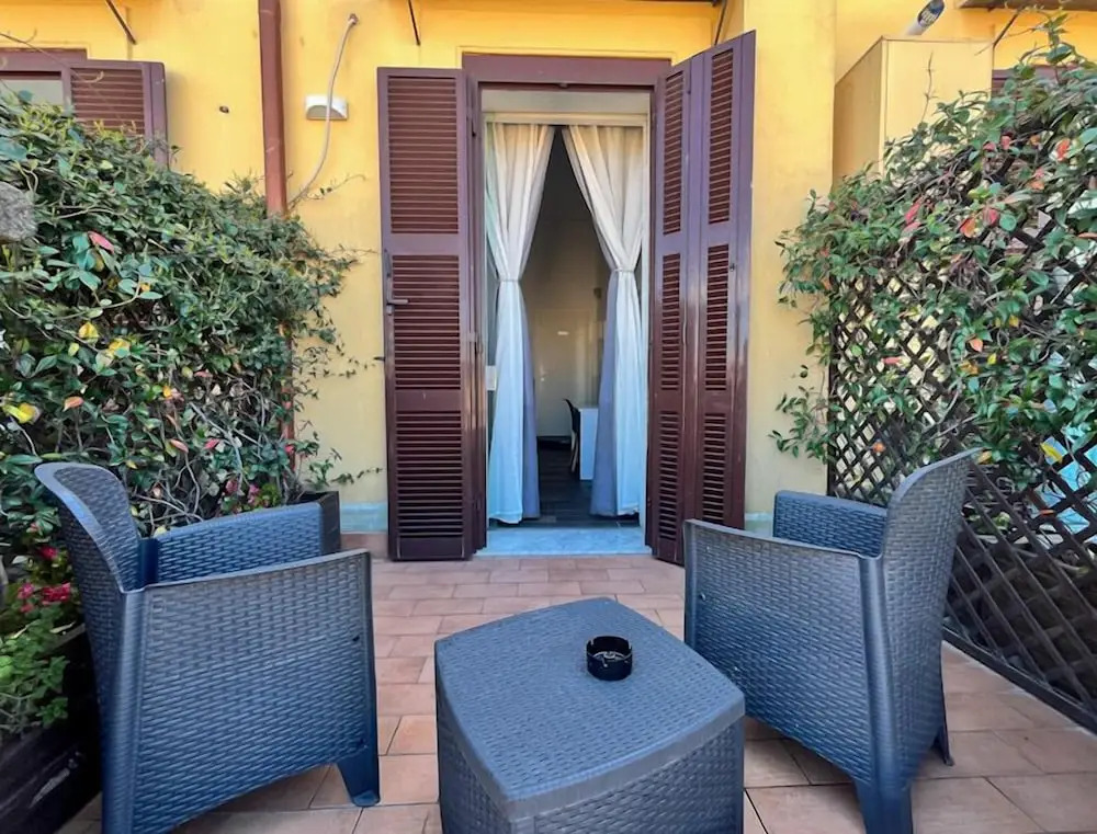 Двухместный номер Standard с балконом двуспальная кровать в Arch Rome Suites