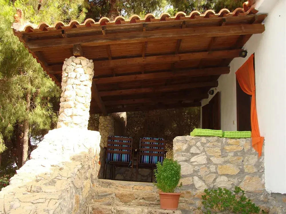 Traganitsa 3 * Traganitsa 3 *