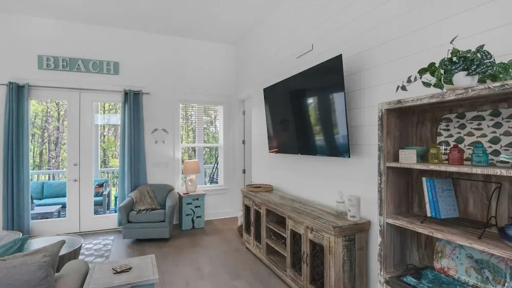 Minutes to Beach & Largest Public Beach Access, Modern New Build in Inlet