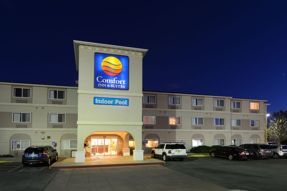 Comfort Inn & Suites Alameda at Albuquerque Balloon Fiesta Park image