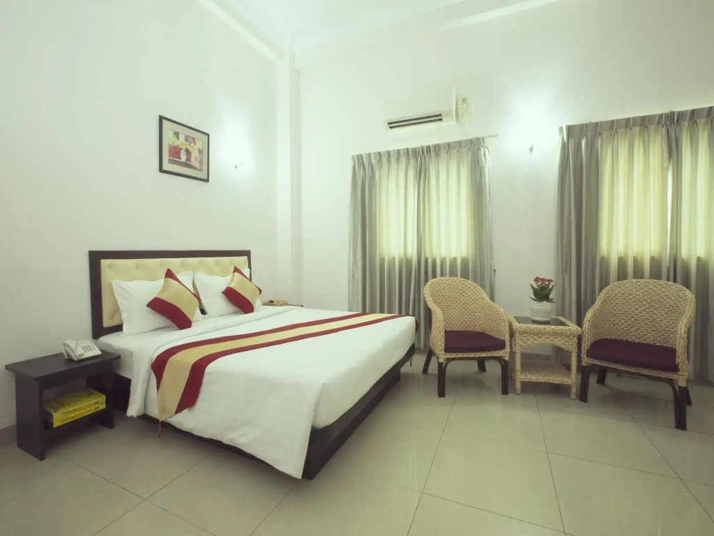 Superior Double room (full double bed)