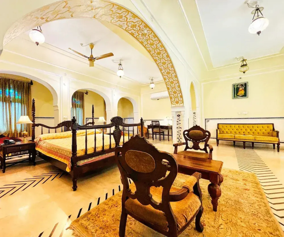 Deluxe Suite