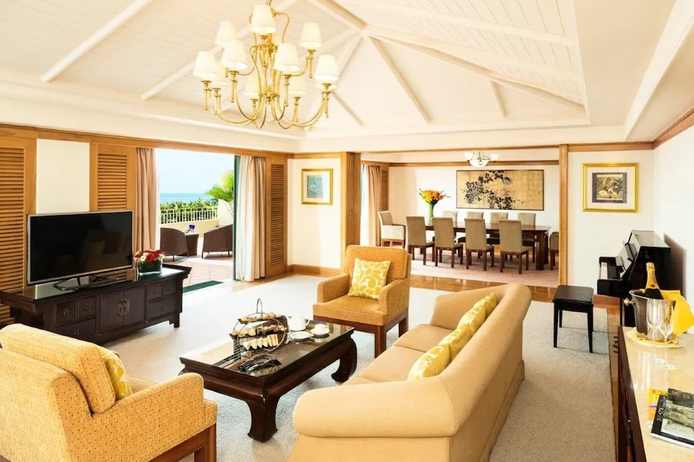 Presidential Suite with balcony