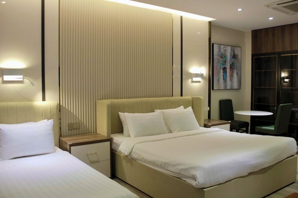 Отель Lanura Apartments and Hotel в Хошимине