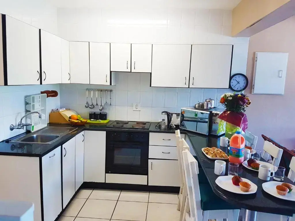 Dumela Margate Flat No 5