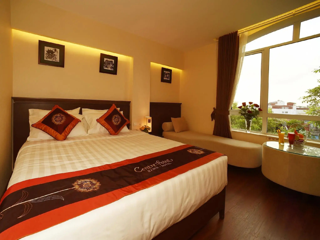 Executive room with city view