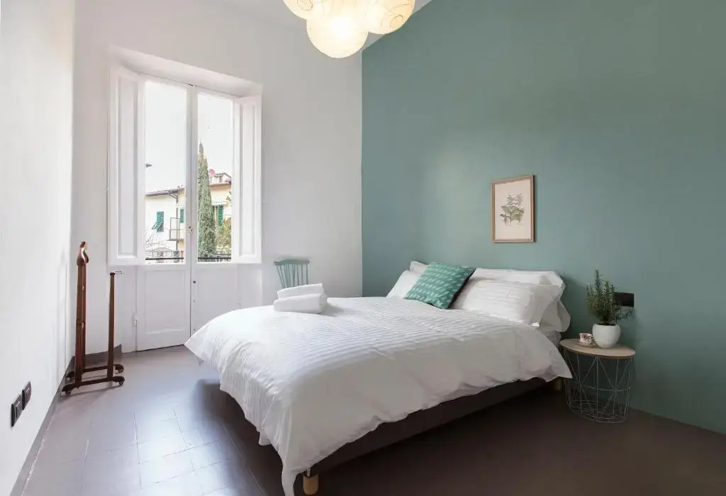 Standard Double room with balcony (full double bed)