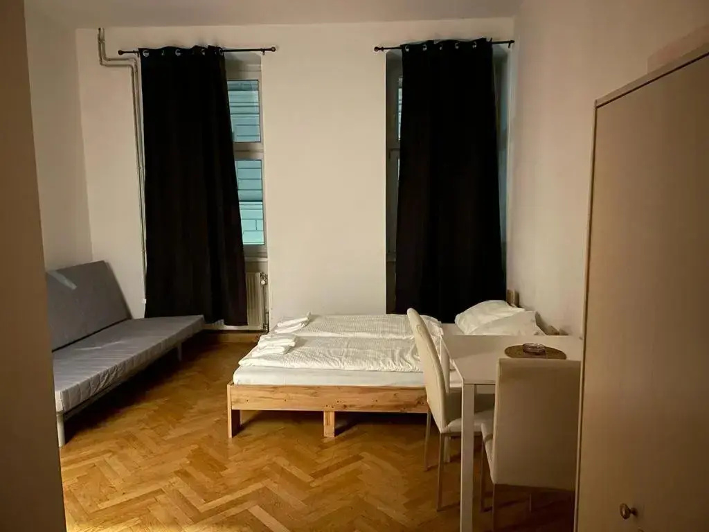 Economy Double room (full double bed)