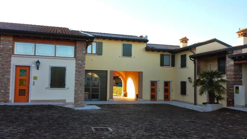 1 Bedroom Duplex Apartment