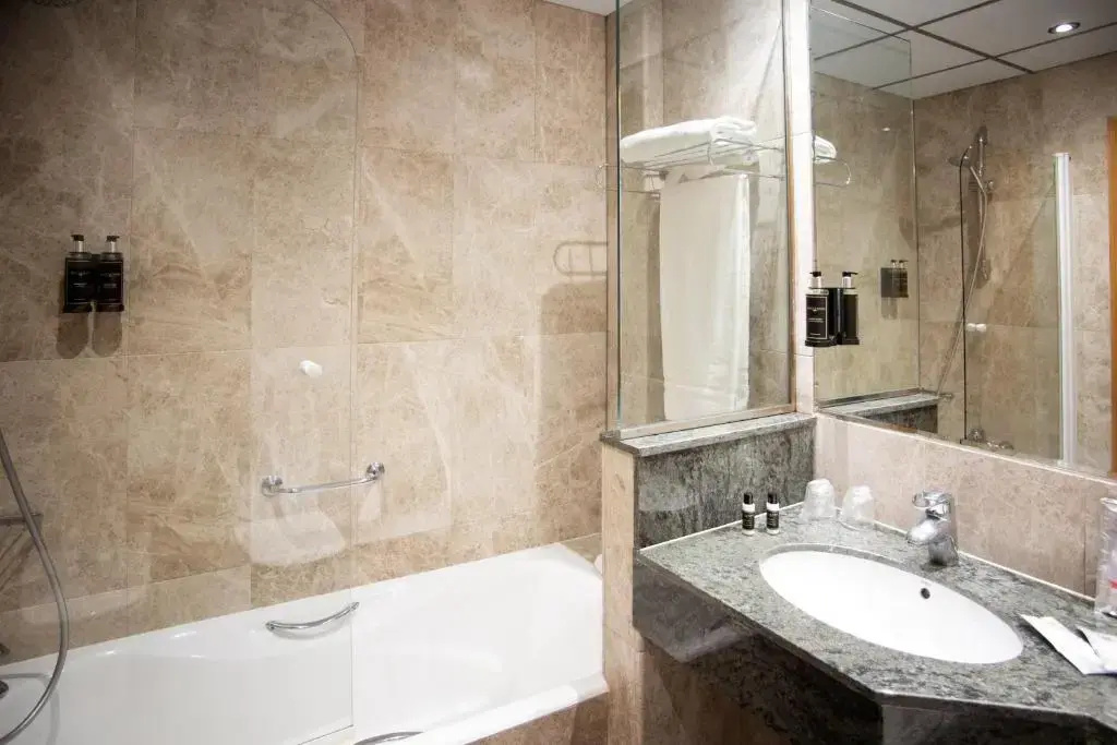 Hotel Sercotel Gran Fama - Chambres