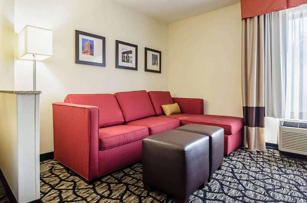Quadruple Suite