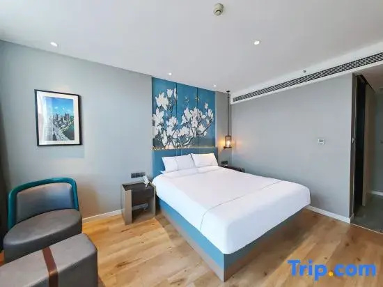 Superior Double room (full double bed)