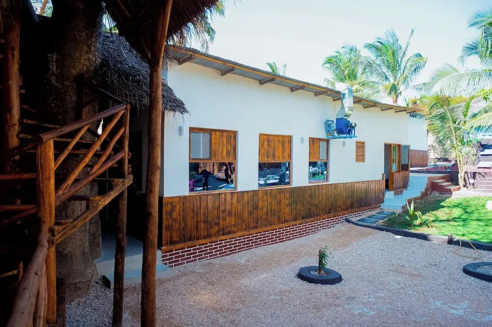Jodari bungalow kizimkazi Zanzibar