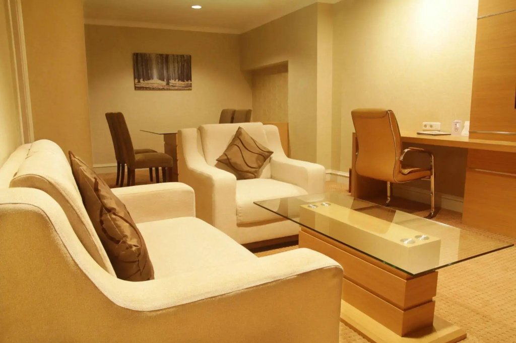 Surabaya Suites Hotel Powered by Archipelago - Général