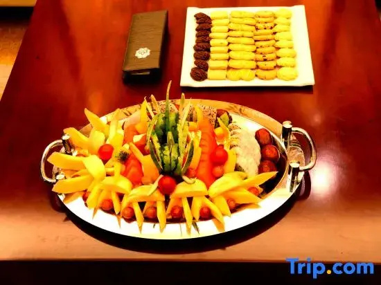 Food & Beverage