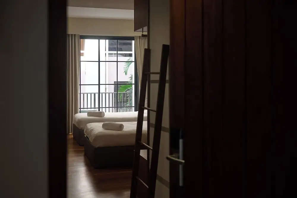 Отель Q Space Sathorn - Narathiwas 18 в Бангкоке