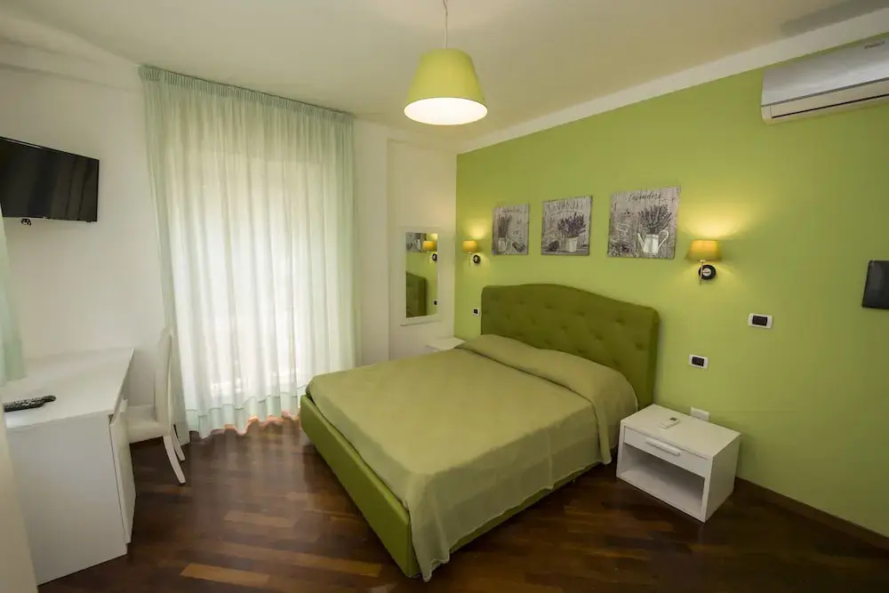 Standard Triple room with balcony and with sea view