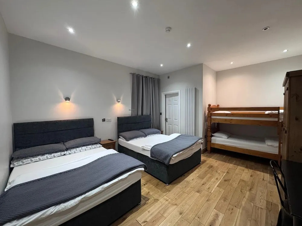 Отель Skylark B&B в Лондоне