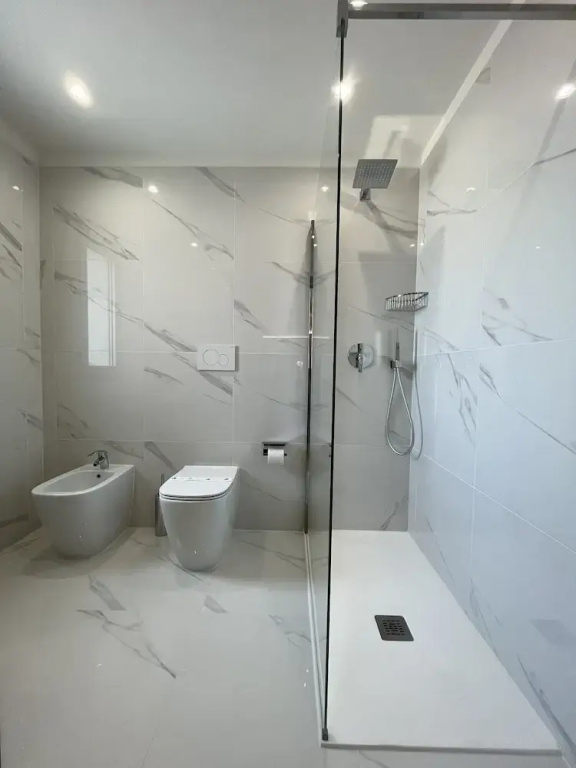 2 Bedrooms Standard Family room with balcony and with harbour view