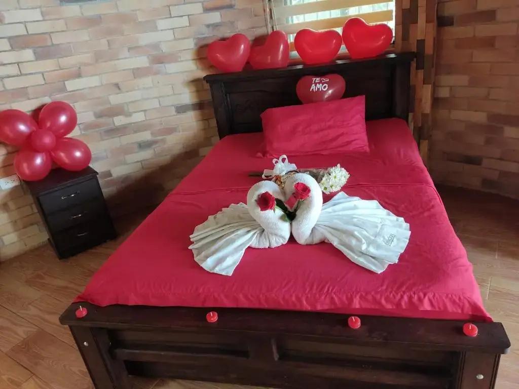 2 Bedrooms Cottage