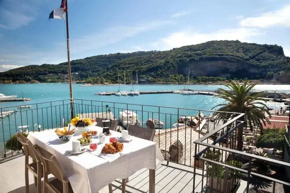 Beach & Waterfront