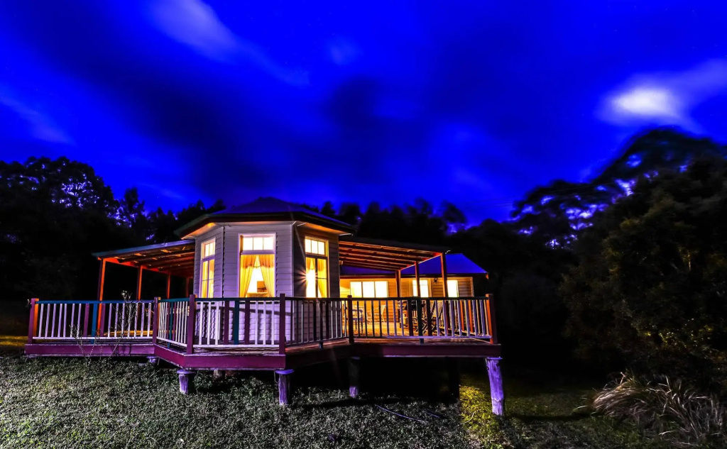 Noosa Pomona Retreat Hotel