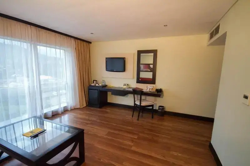 Double Junior Suite (full double bed)